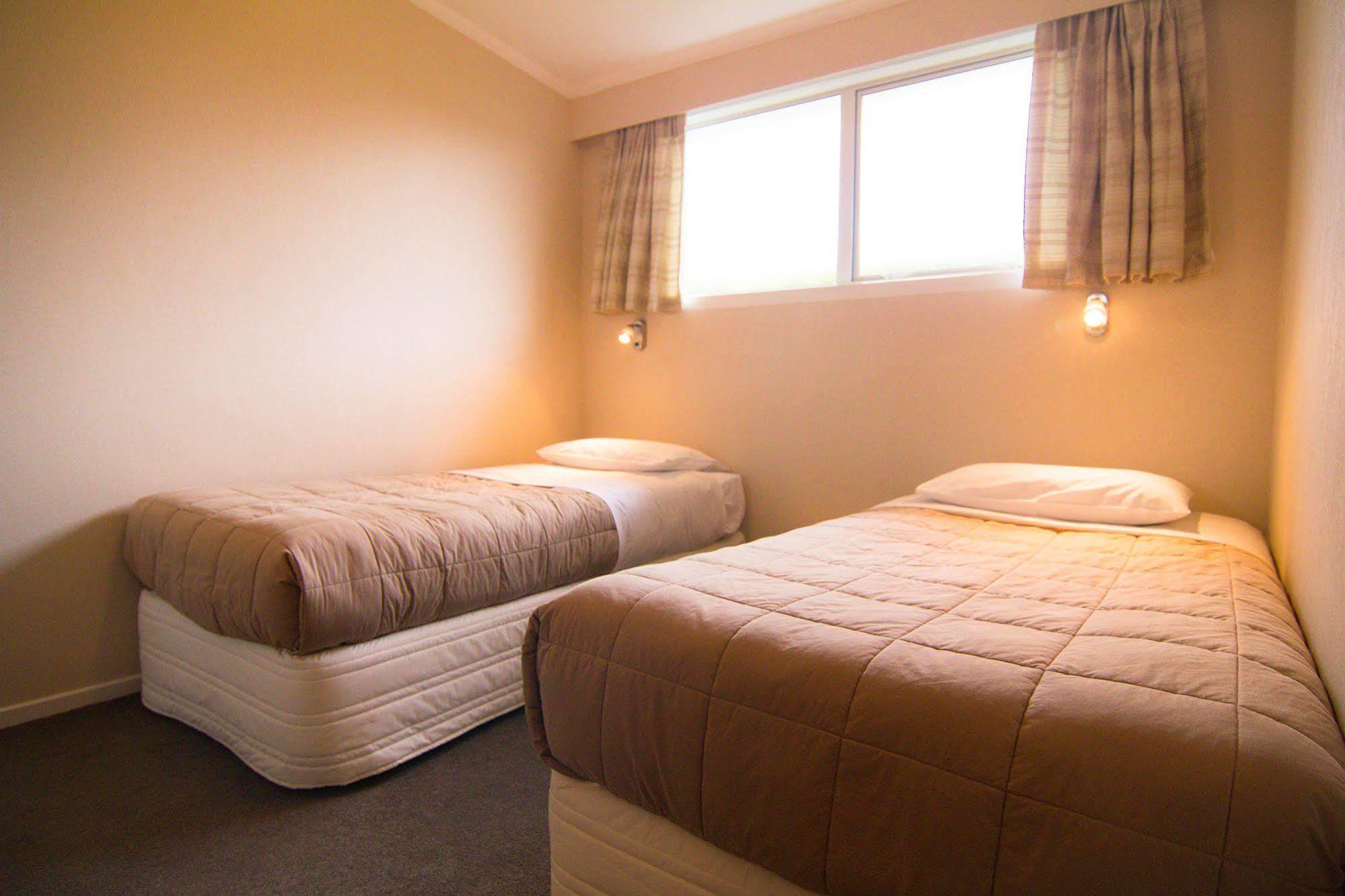 Broadway Lodge Motel Stratford Buitenkant foto