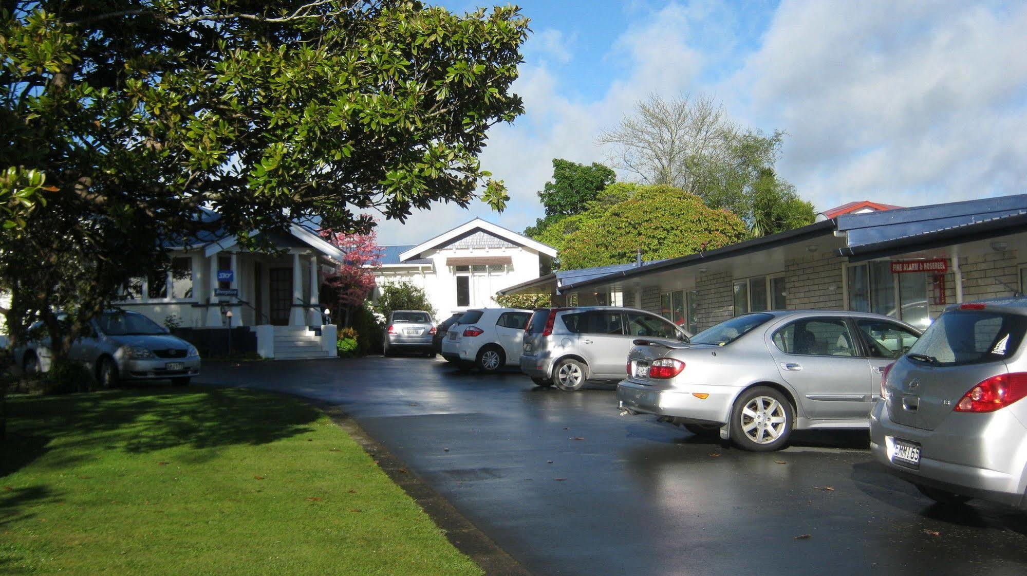 Broadway Lodge Motel Stratford Buitenkant foto